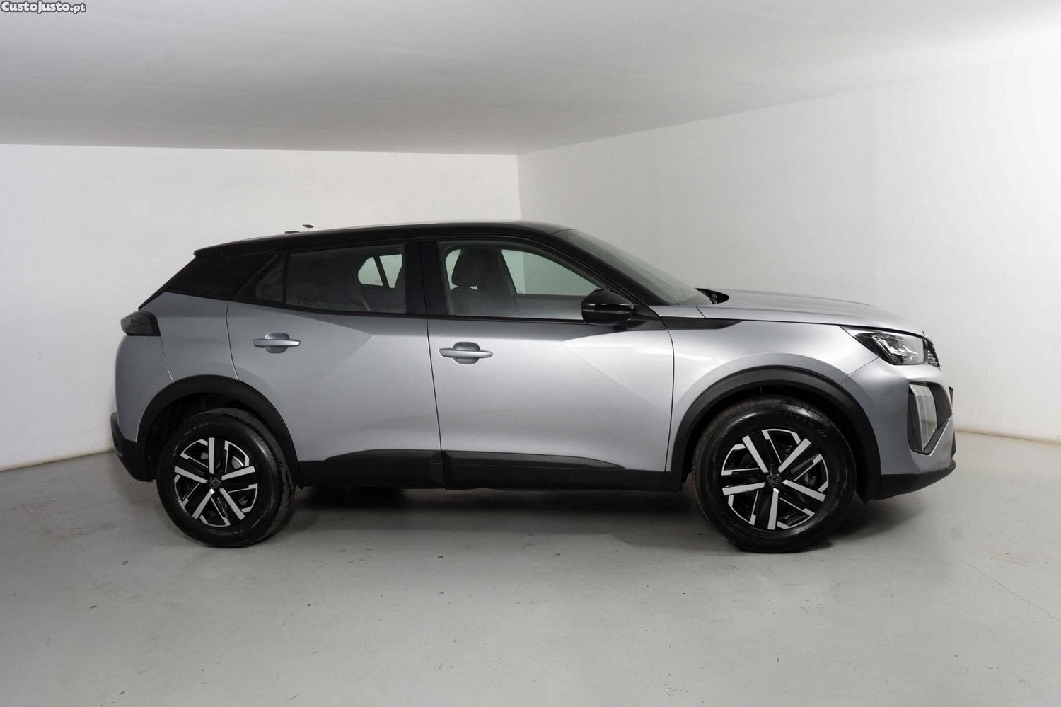 Peugeot 2008 1.2 PureTech Active - 24 — photo 5
