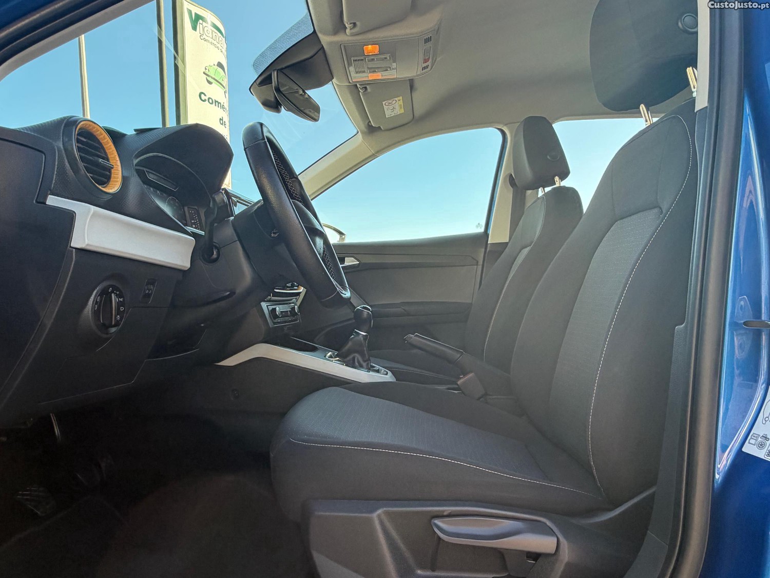 SEAT Arona 1.0TSI Style 95cv — fotografia 3
