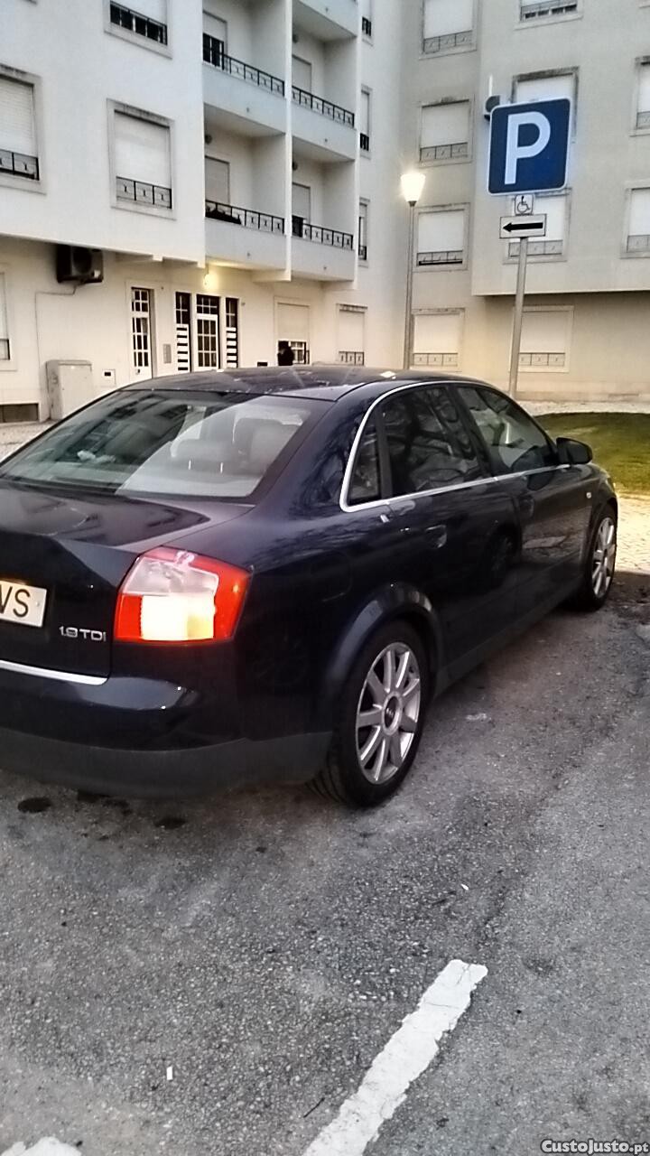 Audi A4 (A4) — photo 2