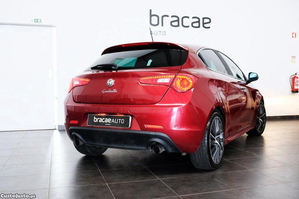 Alfa Romeo Giulietta 1.8 TBi 16V Quadrifoglio Verde — fotografia 8