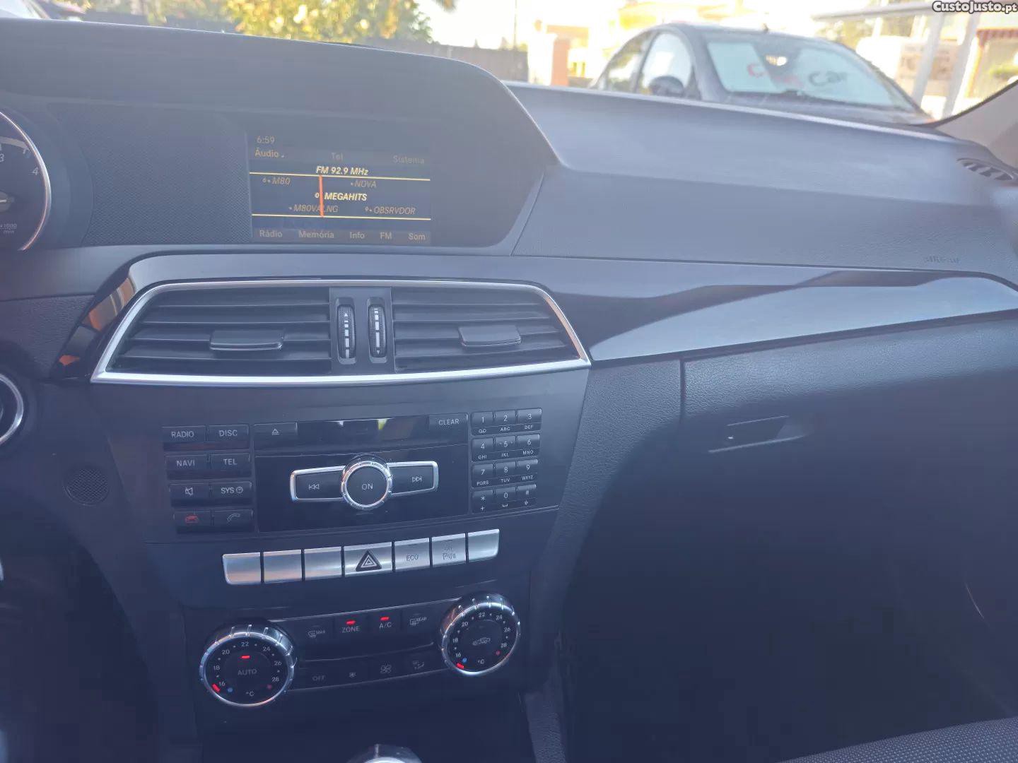 Mercedes-Benz C 200 Cdi classic blueefficiency — fotografia 4