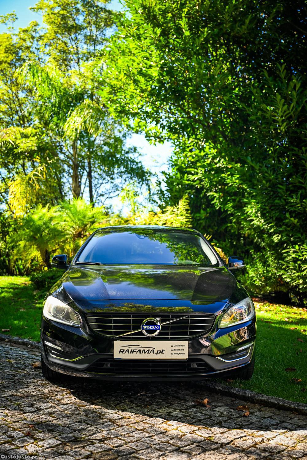 Volvo V60 2.4 D6 R-Design Momentum AWD Phev - 15 — photo 3