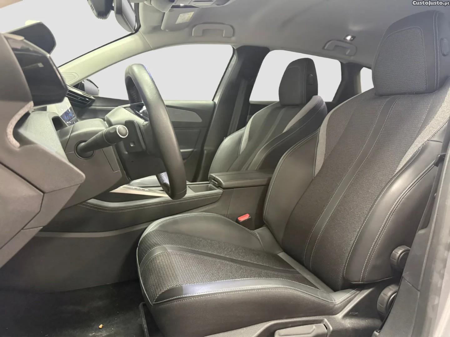 Peugeot 308 1.2 PureTech Allure EAT8 — fotografia 4