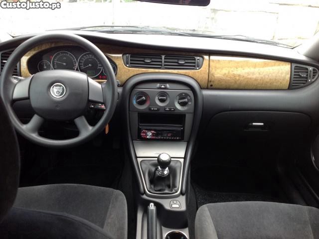 Jaguar X-Type 2.0D Executive — fotografia 2