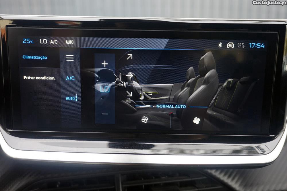 Peugeot e-2008 GT — fotografia 6