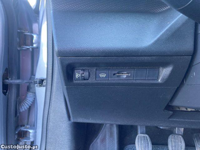 Peugeot 308 1.5 BlueHDi Active P — fotografia 14