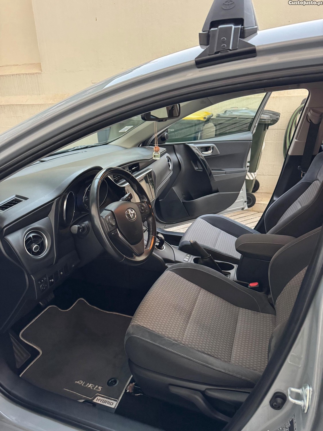 Toyota Auris Auris Hybrid 1.8 HSD Active - 19 — photo 4