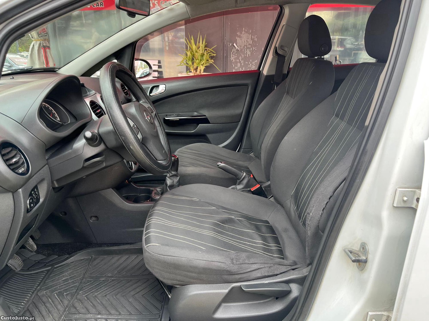 Opel Corsa 1.3 CDTI — fotografia 12