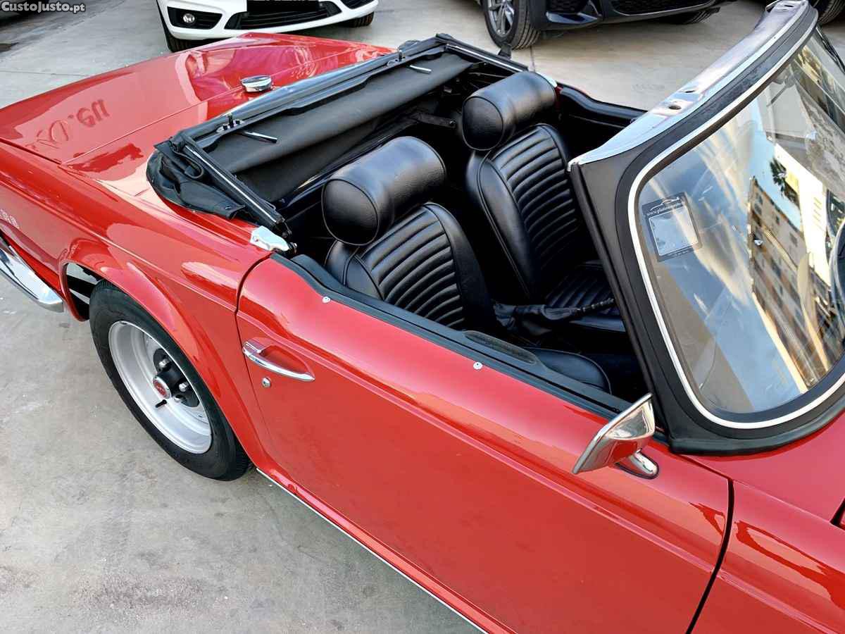 Triumph TR6 Restaurado — fotografia 17