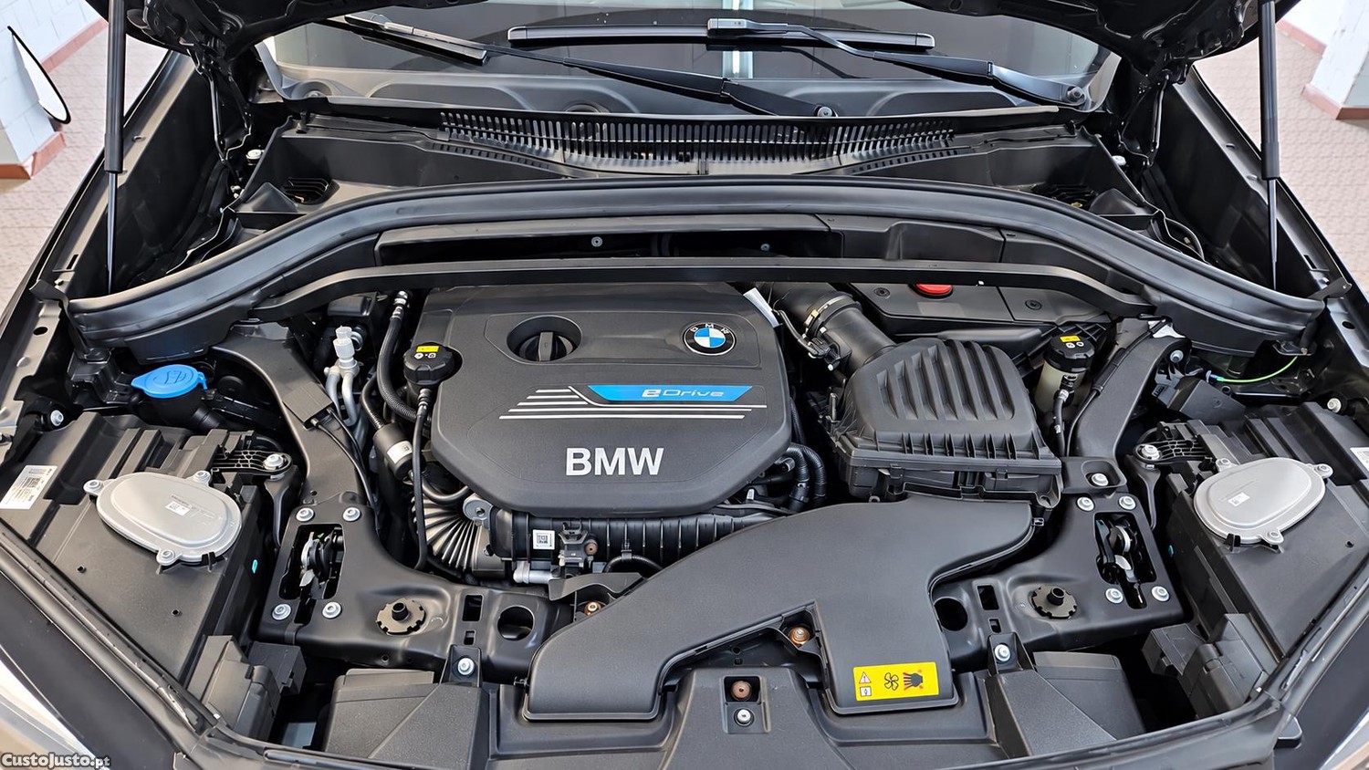 BMW X1 25 e xDrive xLine — fotografia 6