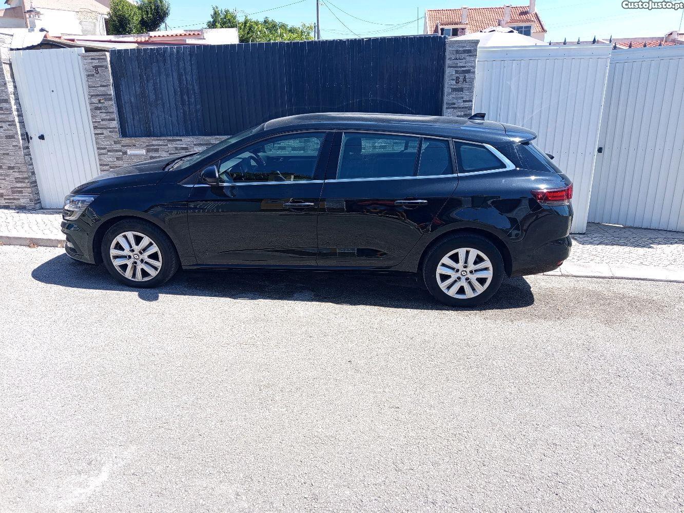 Renault Mégane 1,5 sw - 24 — photo 3