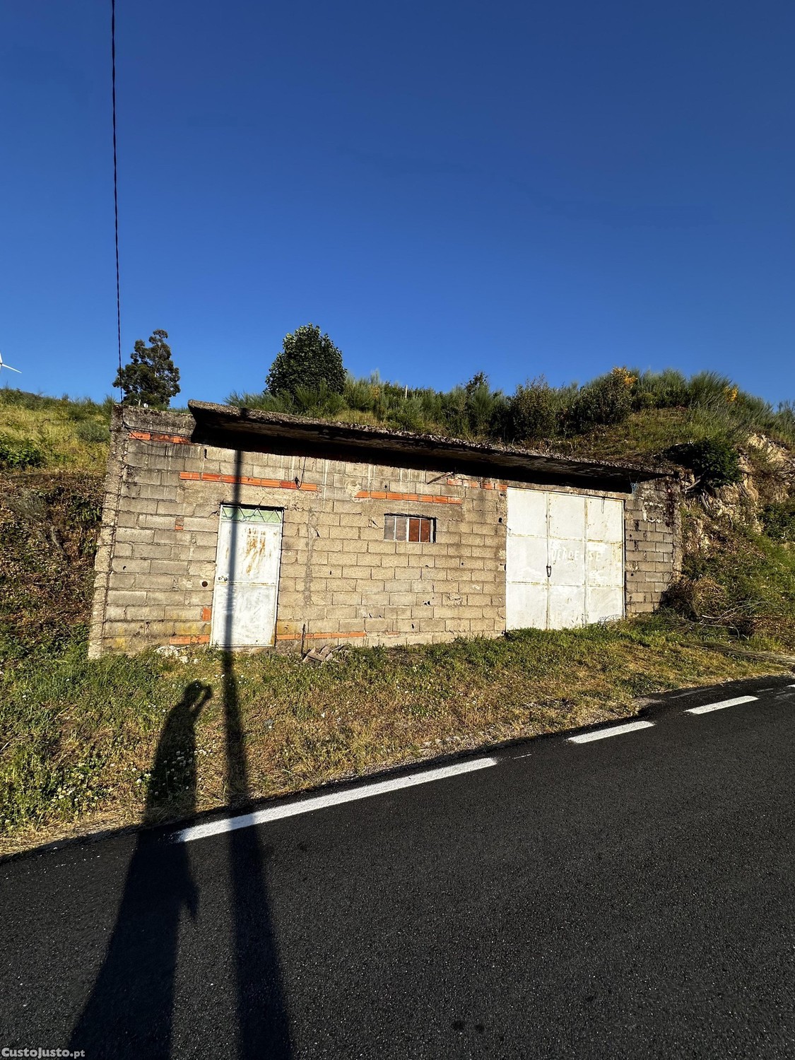 Garagem com projeto de construção
