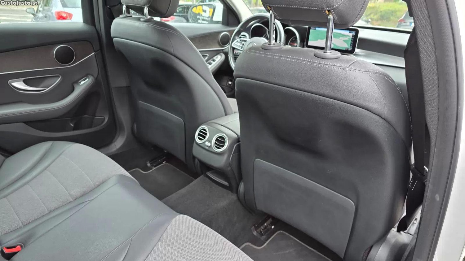 Mercedes-Benz C 300 D 9g-tronic avantgarde — fotografia 5