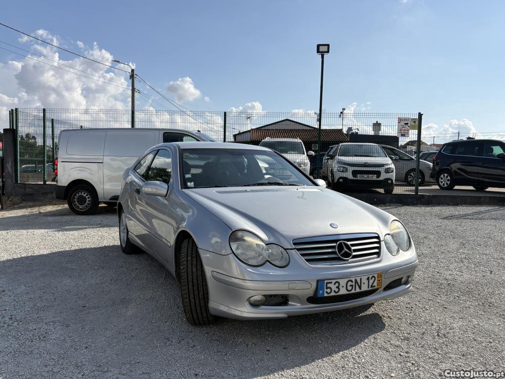 Mercedes-Benz C 220 CDi Sport Coupé Cla - 03 — photo 2