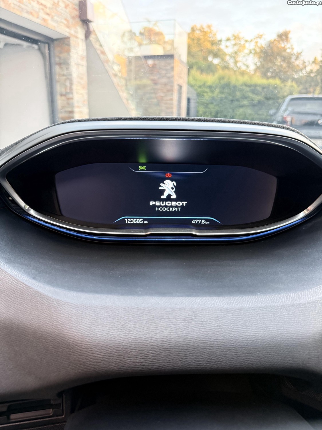 Peugeot 3008 PureTech 130 Stop & Start GPF Allure Pack — fotografia 9