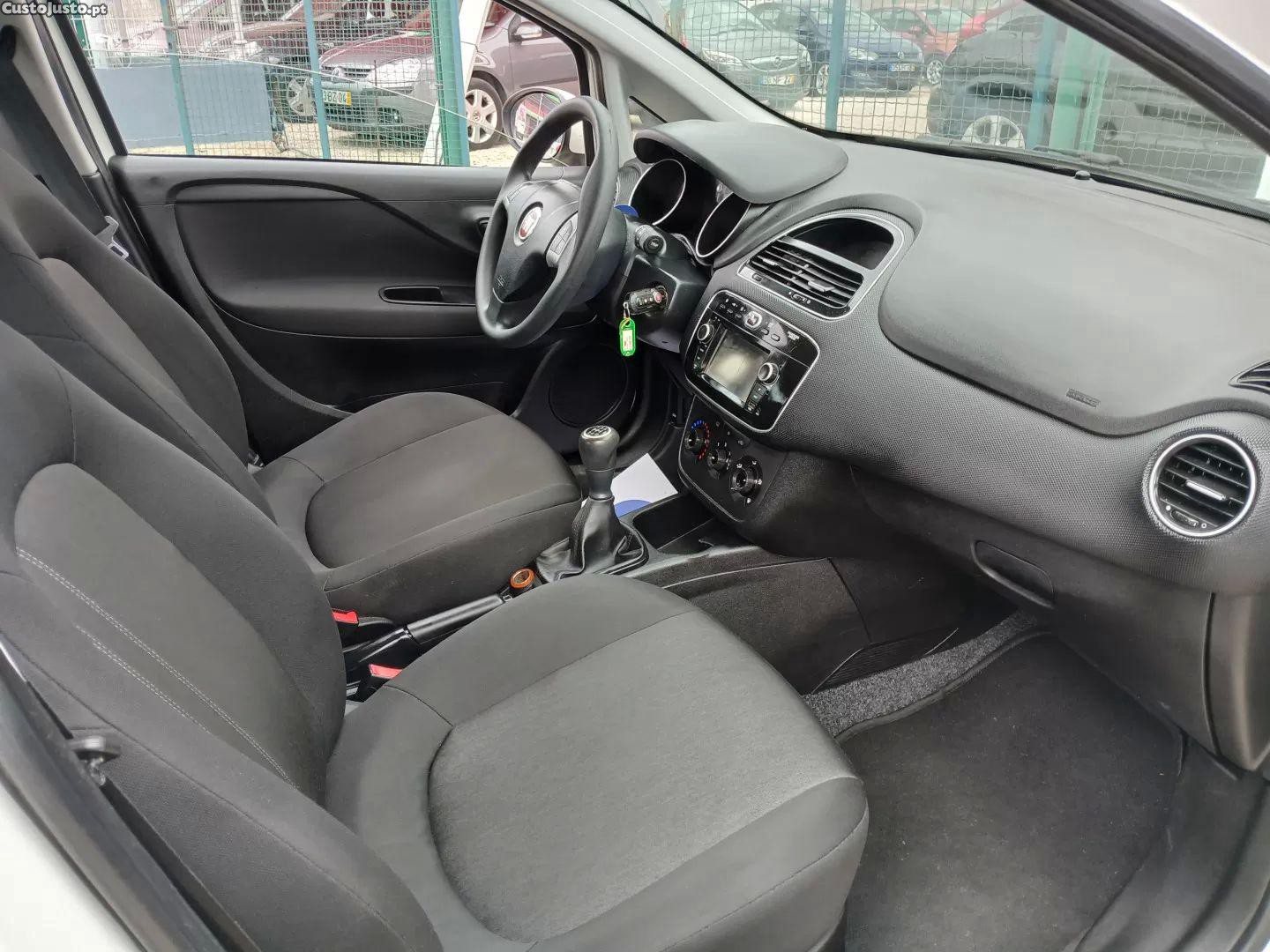 Fiat Punto 1.3 m-jet easy s&s — fotografia 4