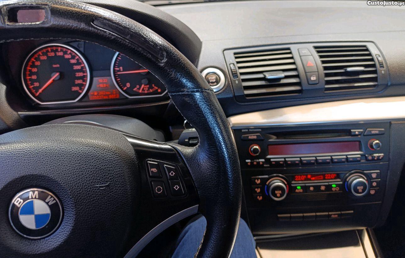BMW 123 biturbo — fotografia 2