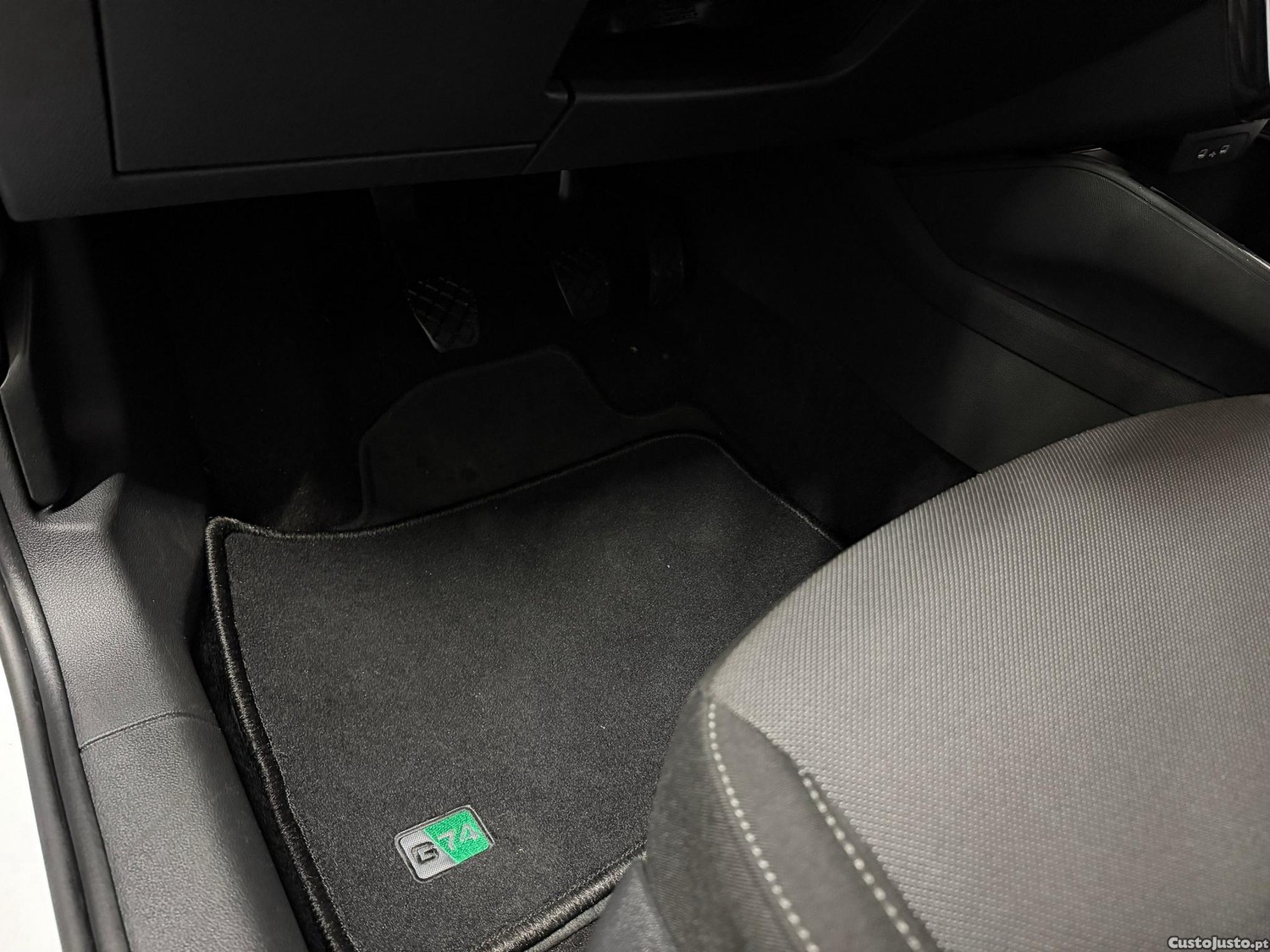 Skoda Fabia 1.0 TSI First Edition — fotografia 8
