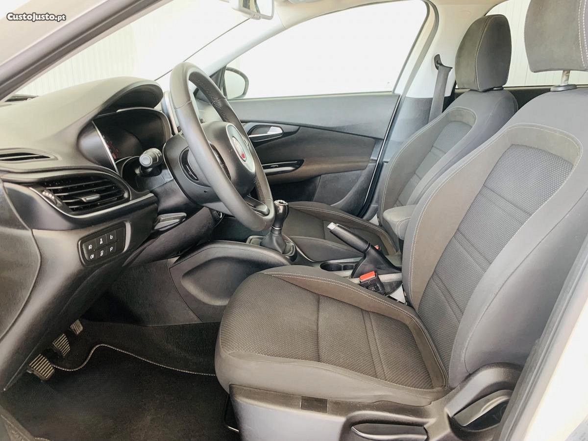 Fiat Tipo Station Wagon 1.3 M-Jet Lounge — fotografia 8