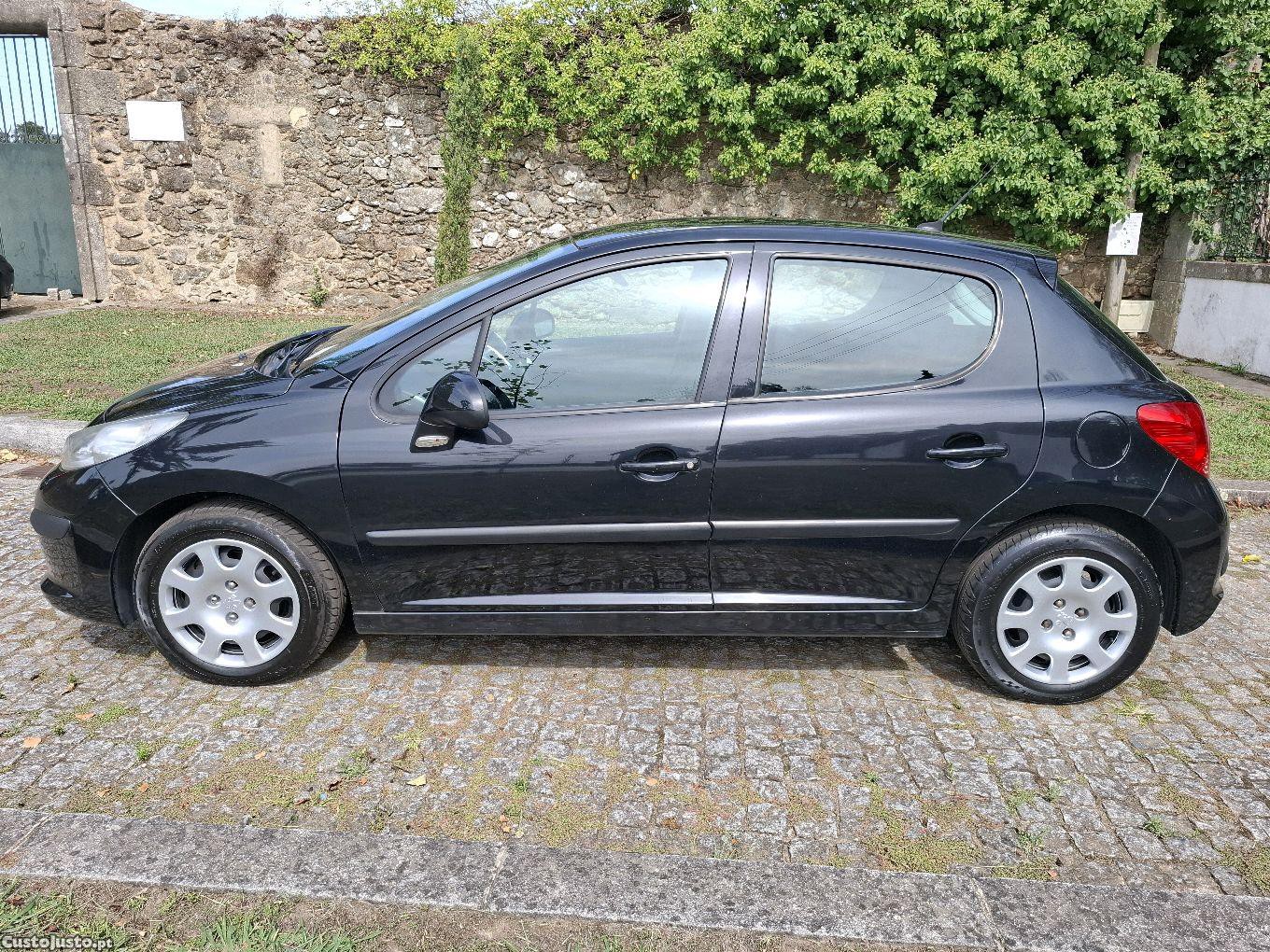 Peugeot 207 1.4 gasolina/GPL — fotografia 9
