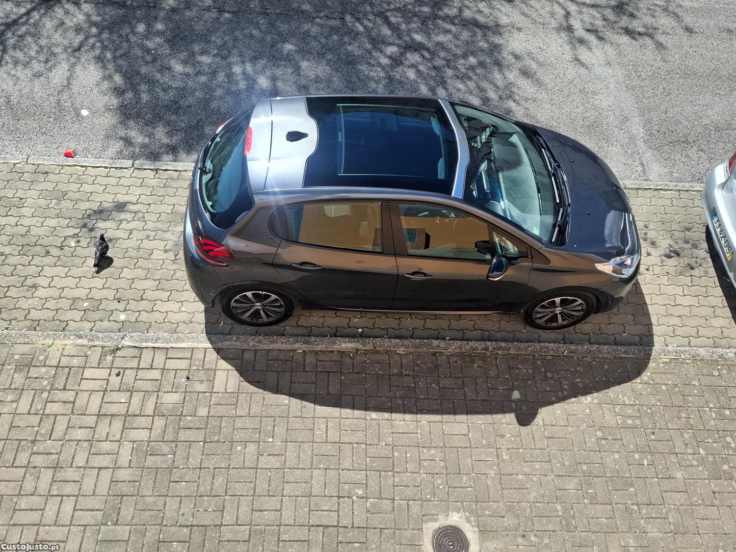 Peugeot 208 C — fotografia 5
