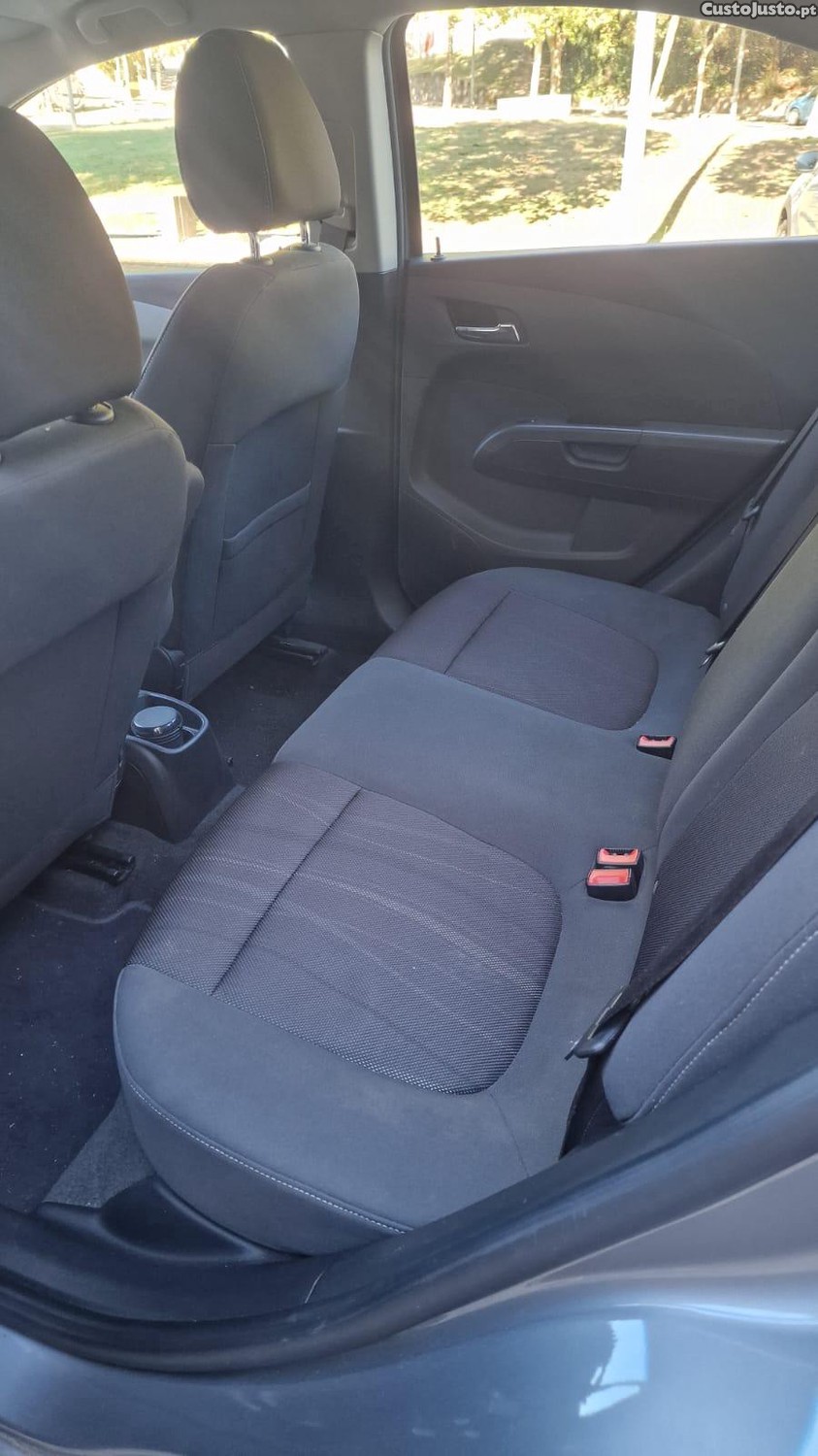 Chevrolet Aveo Lt — photo 2