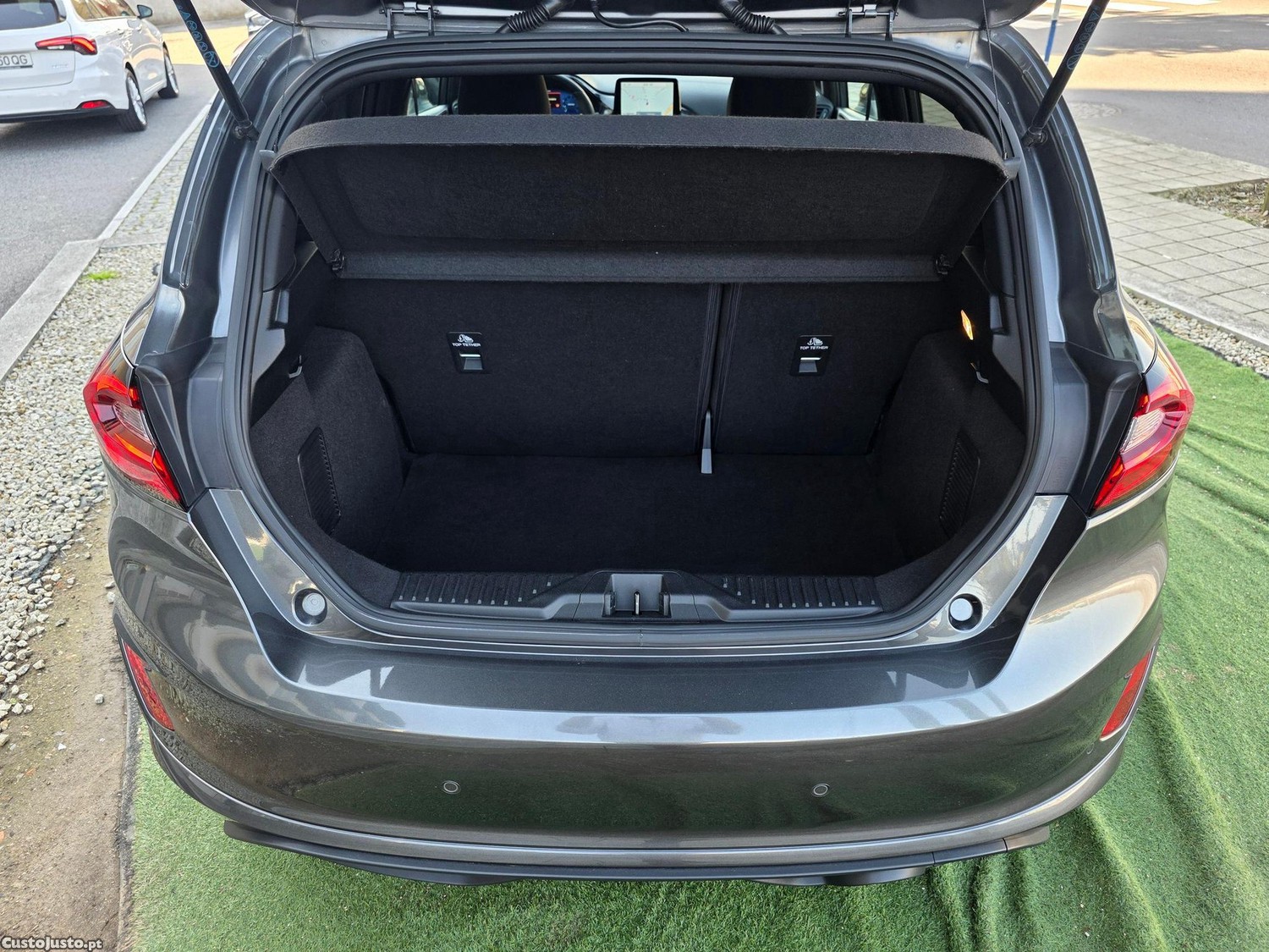 Ford Fiesta 1.0 EcoBoost MHEV ST-Line X — fotografia 3