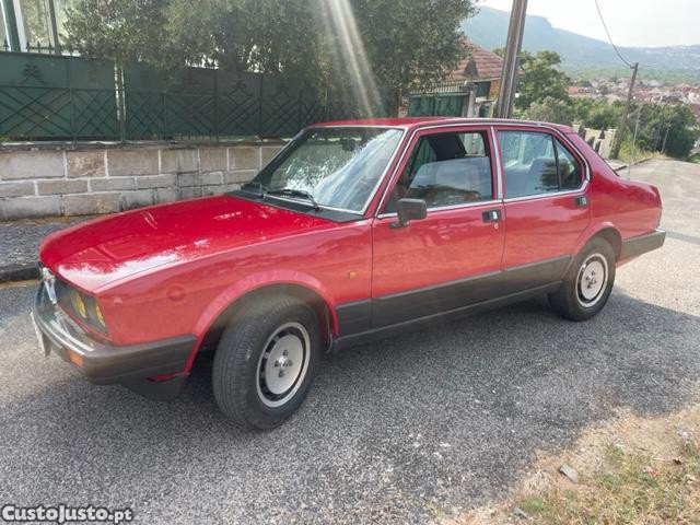 Alfa Romeo Alfetta 2000 de injecao — fotografia 11