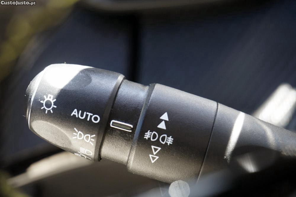 Peugeot 2008 1.2 PureTech GT Line — fotografia 9