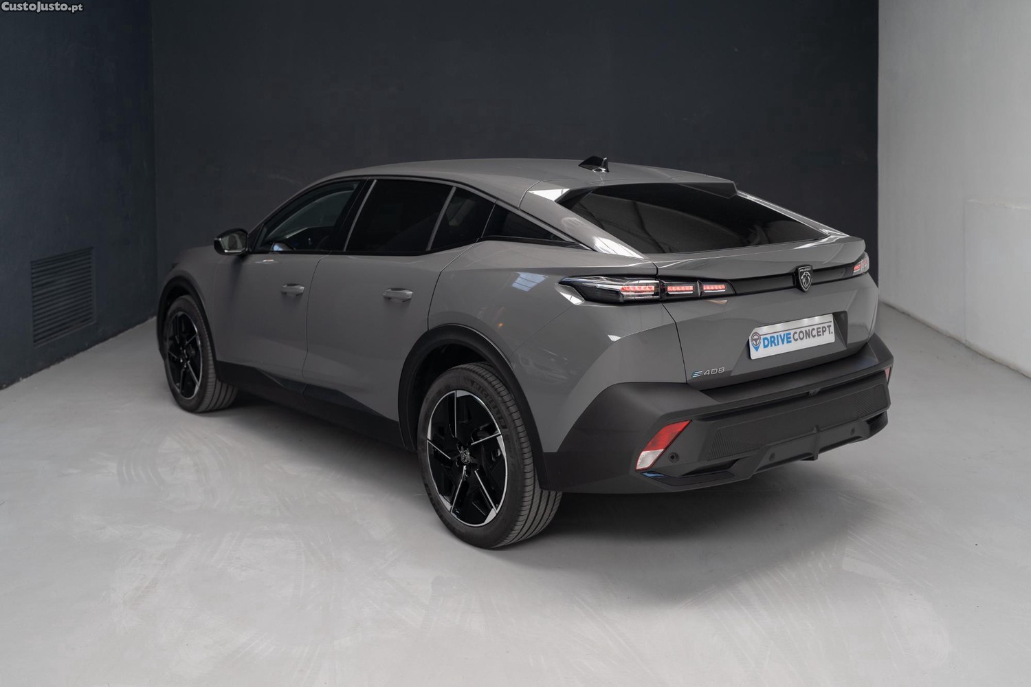 Peugeot e-408 Allure — fotografia 12