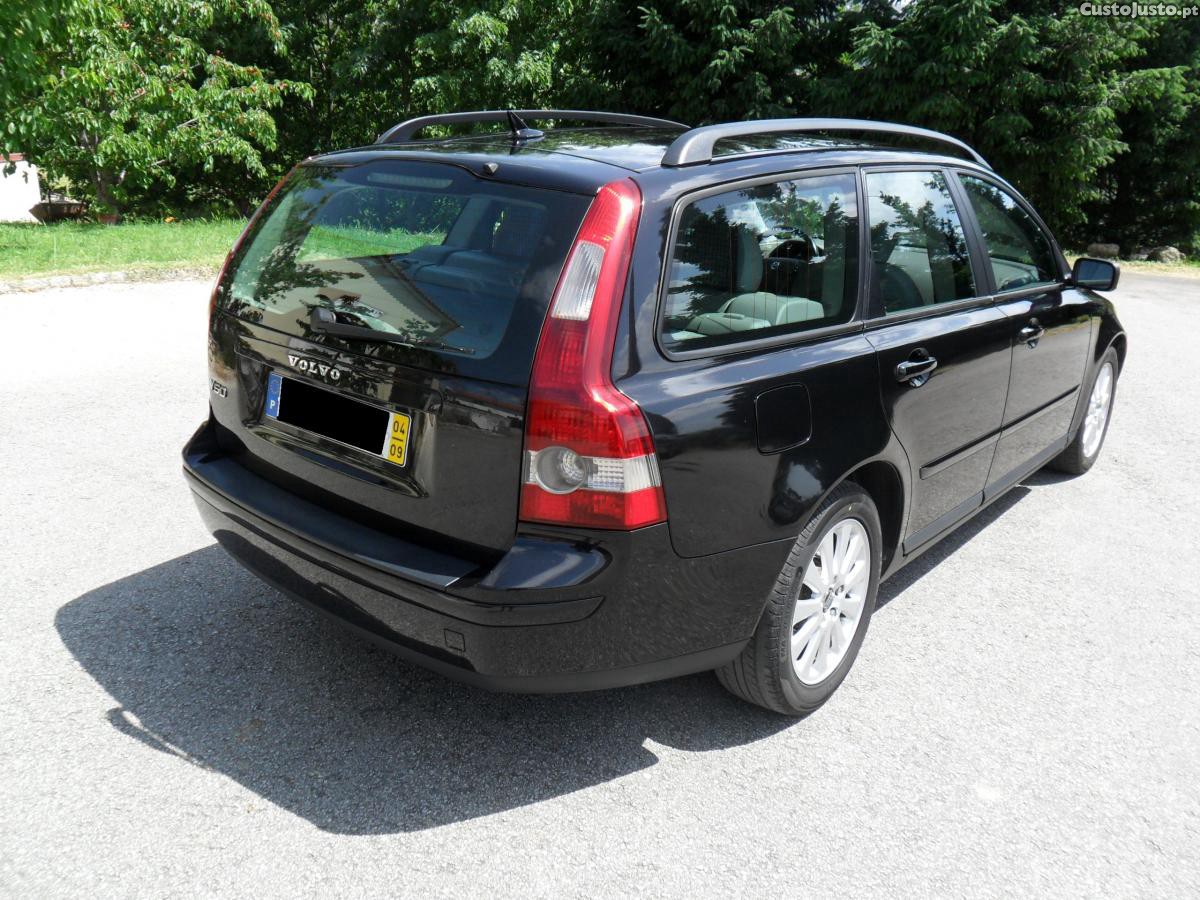 Volvo V50 2.0 D Momentum (nivel 2) — photo 3