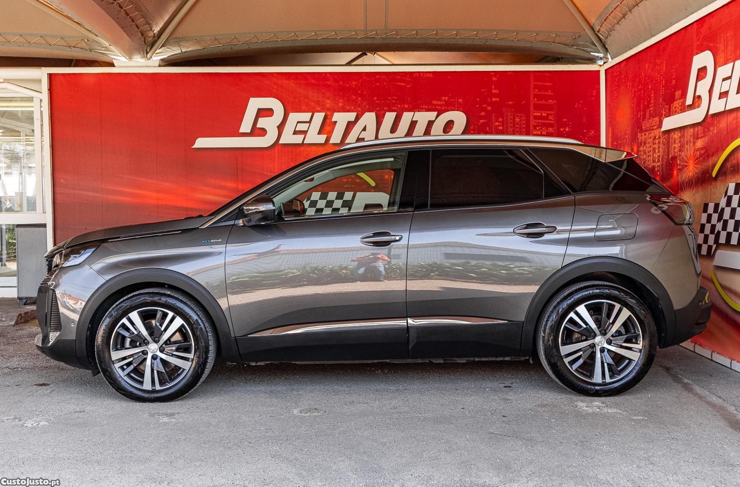 Peugeot 3008 1.6 Hybrid ALLURE e-EAT8 — fotografia 17