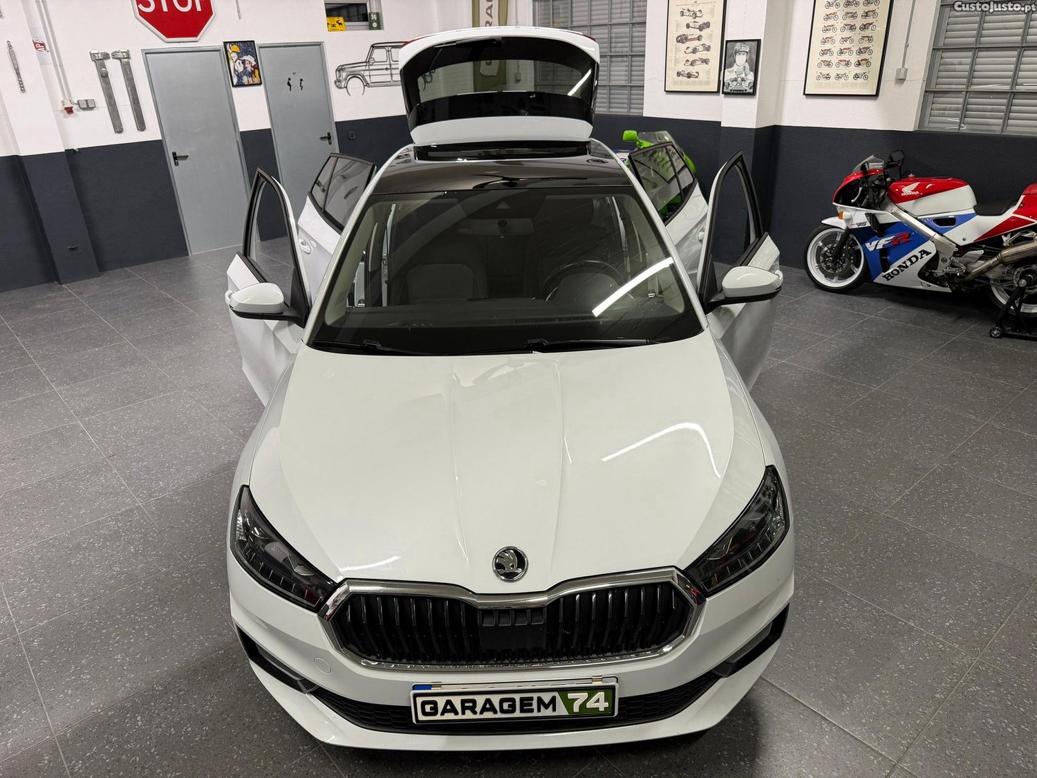 Skoda Fabia 1.0 TSI First Edition — fotografia 24