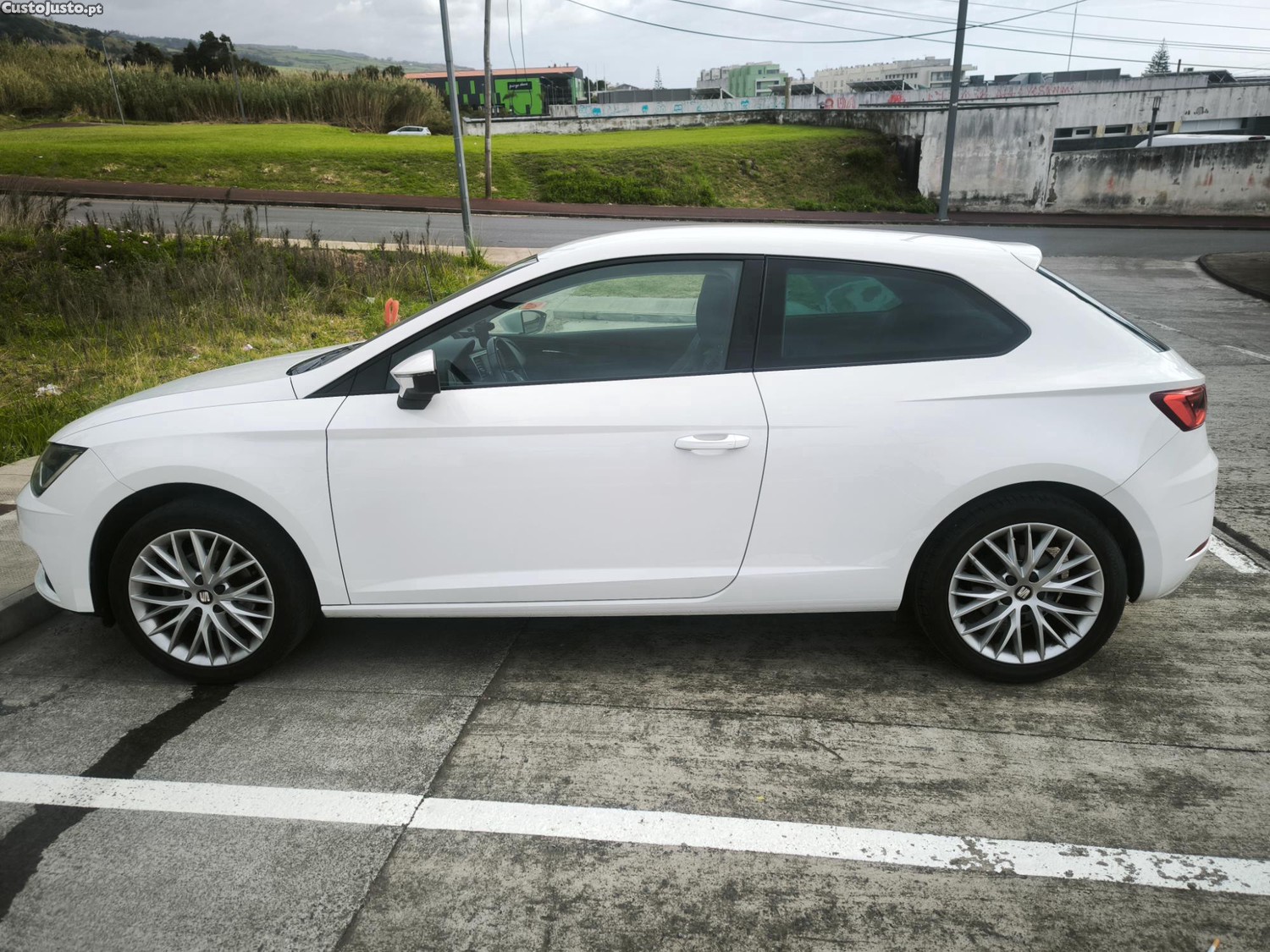 SEAT Leon 1.6 Style TDI — fotografia 4