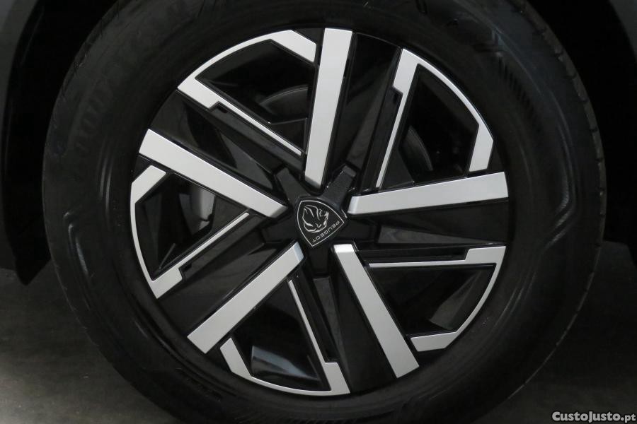 Peugeot 2008 1.2 PureTech Active — fotografia 12