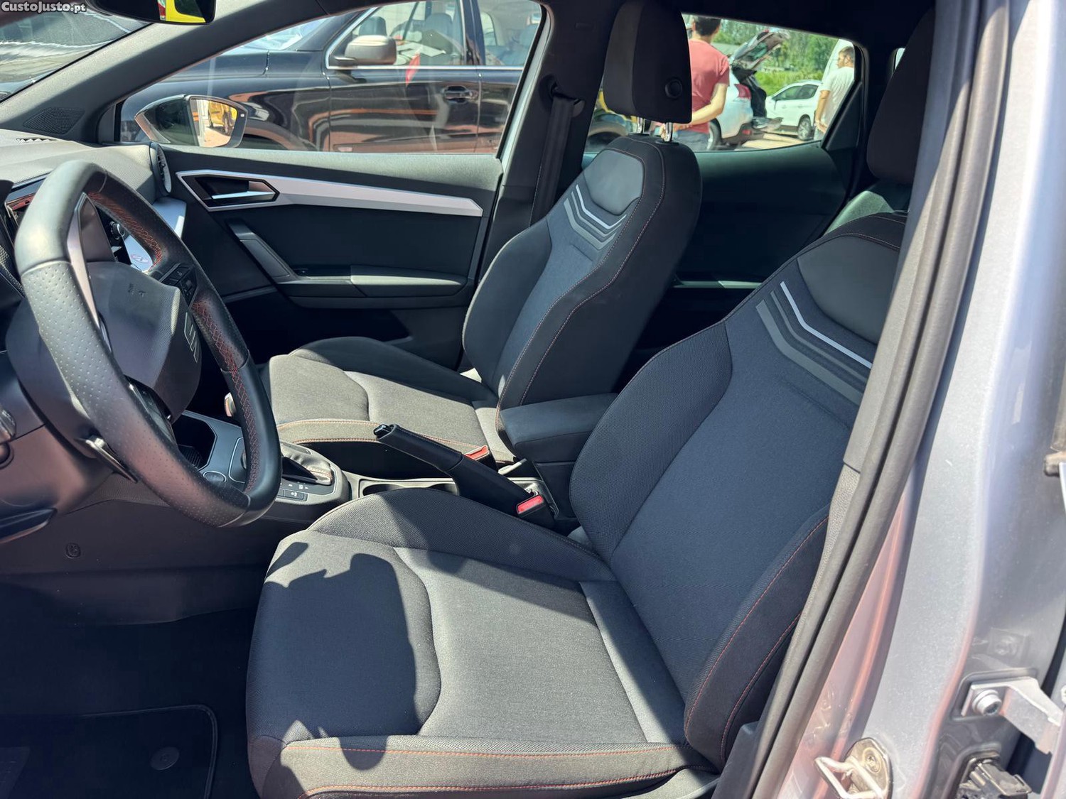 SEAT Ibiza 1.0 TSI FR DSG — fotografia 17