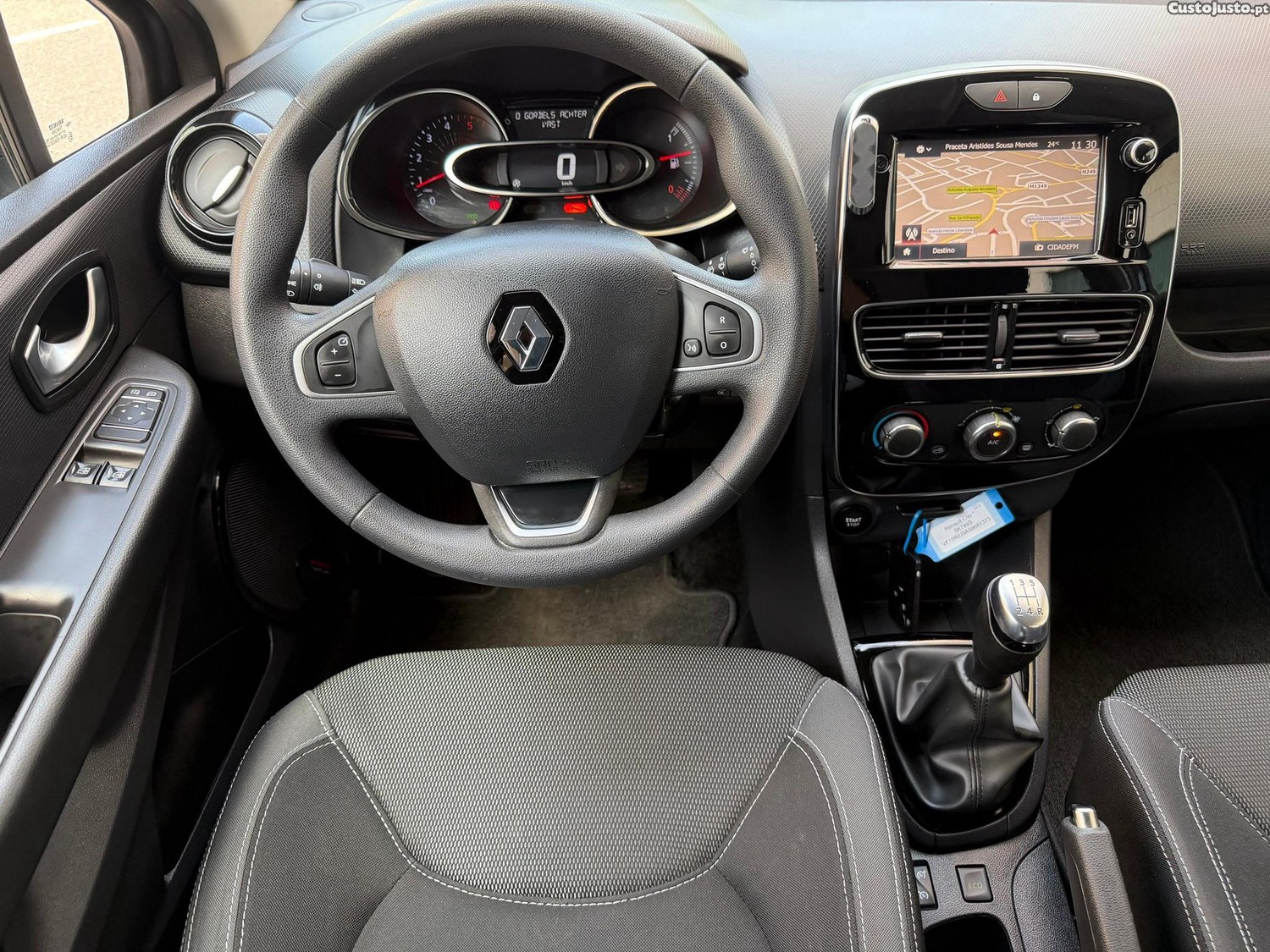 Renault Clio 1.5 dCi Confort 82g — fotografia 16