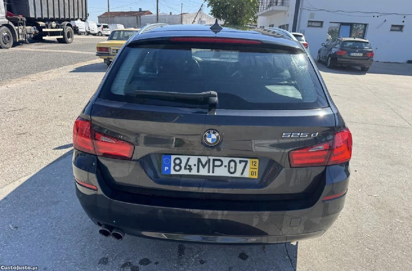 BMW 525 D Exclusive Auto de 2012 — fotografia 9