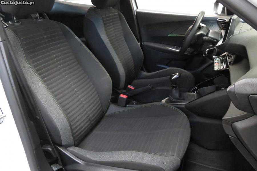 Peugeot 2008 1.2 PureTech Active — fotografia 16