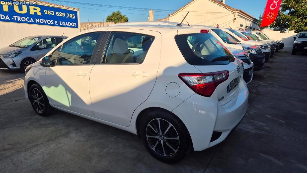 Toyota Yaris 1.0 VVT-i  Comfort - 20 foto 4