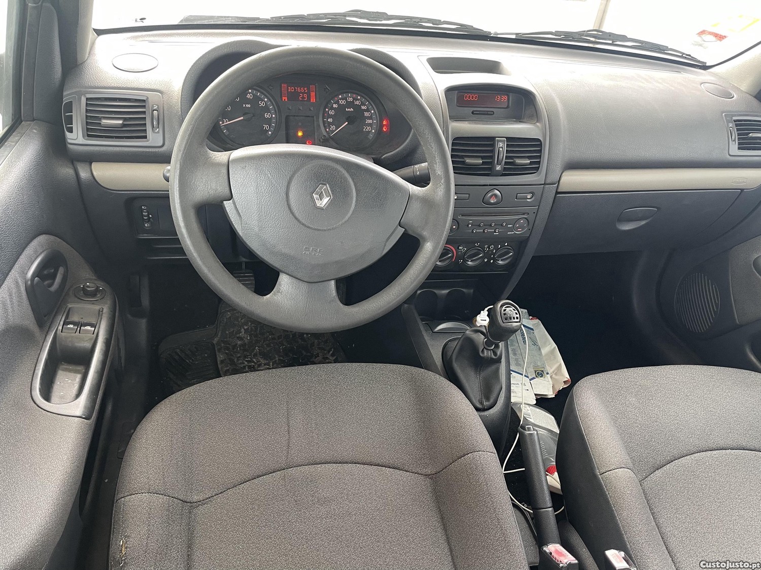 Renault Clio 1.5 dci 2005 — fotografia 3