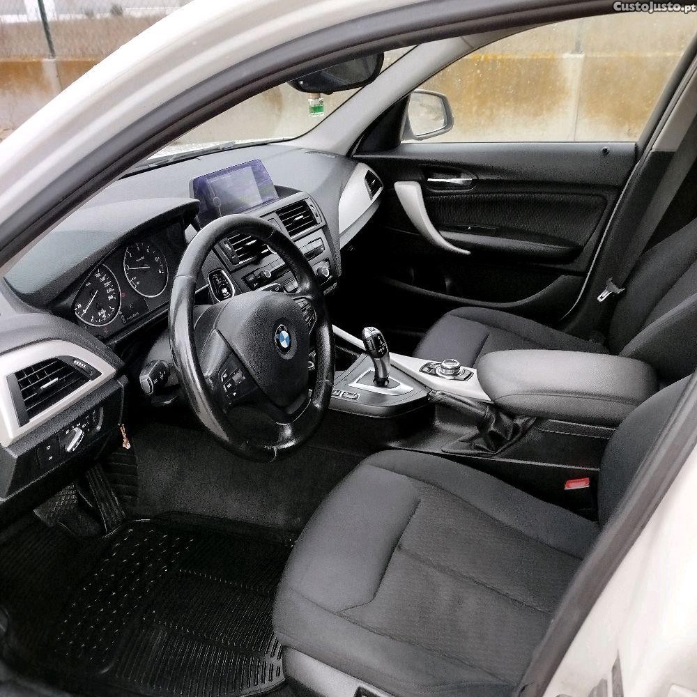 BMW 118 xDrive — fotografia 3