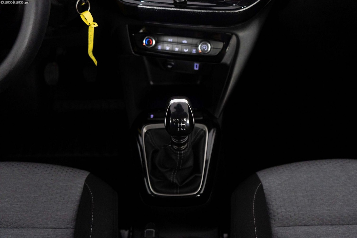 Opel Corsa 1.2 T Edition — fotografia 3