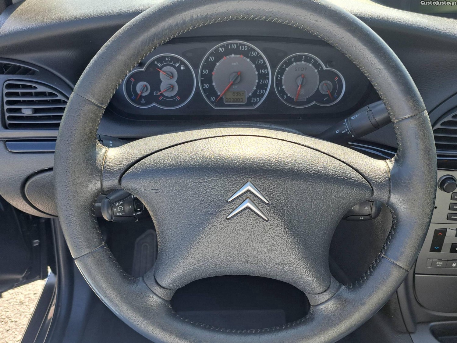 Citroën C5 1.6 HDI Exclusive 110 cv nacional — fotografia 9