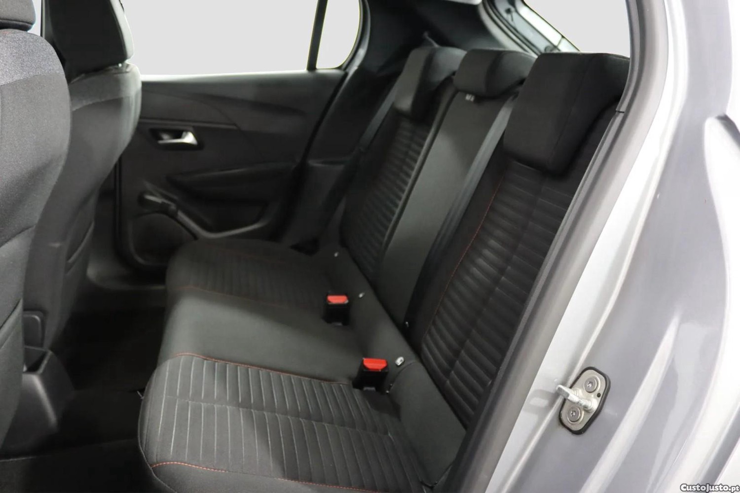 Peugeot 208 1.2 PureTech Active Pack — fotografia 3