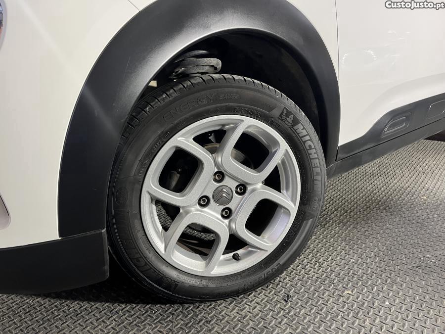Citroën C4 Cactus 1.2 PureTech — fotografia 16