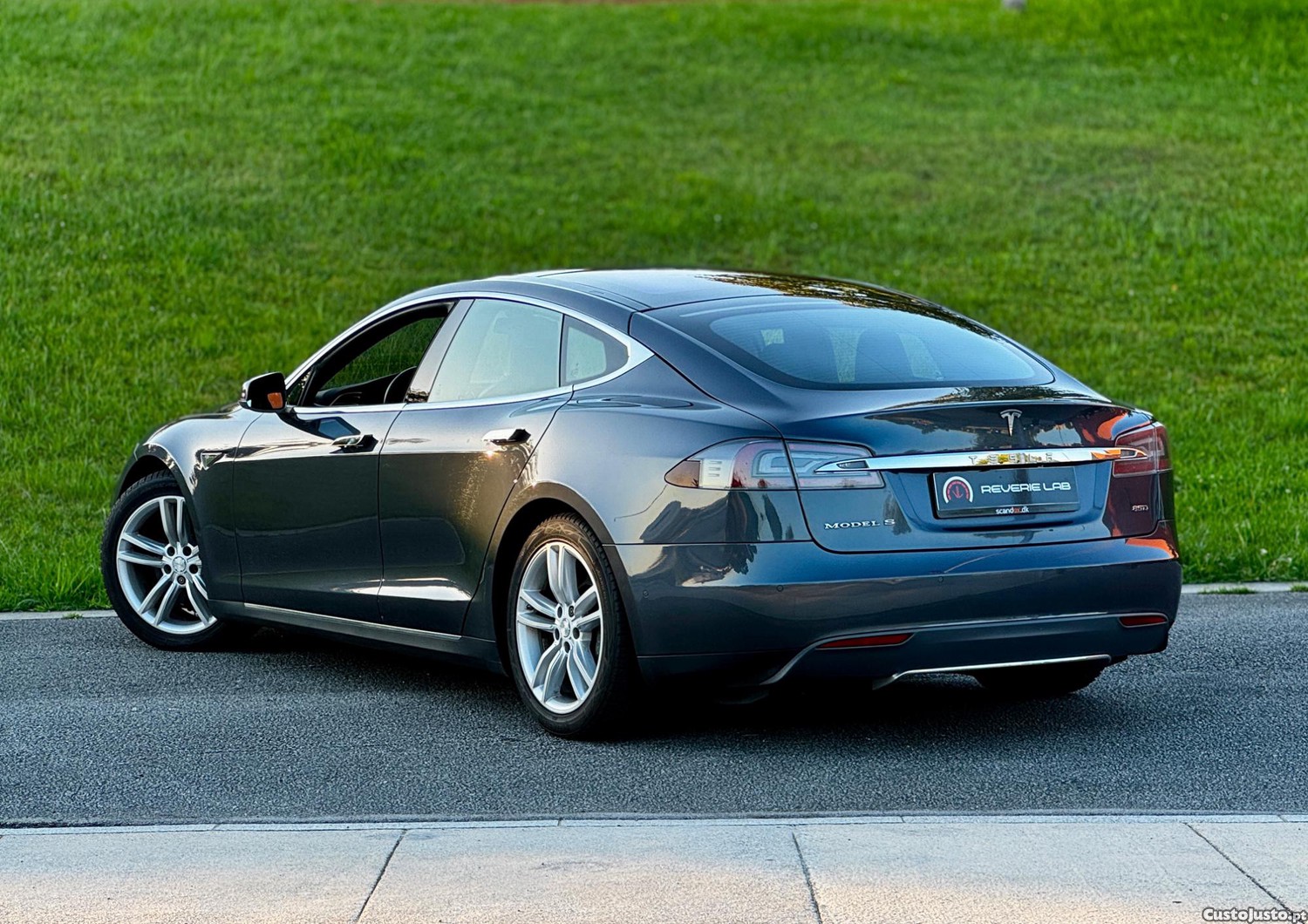 Tesla Model S 85D AWD — fotografia 8