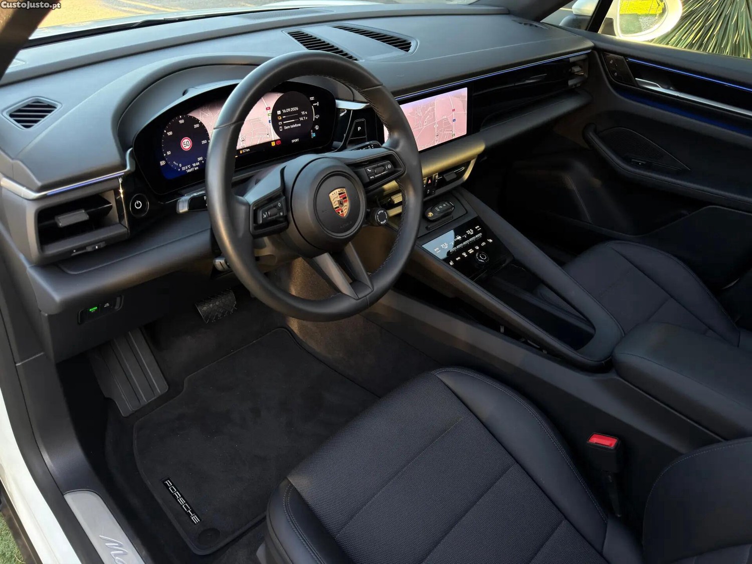 Porsche Macan Electric 4 - 25 — photo 3