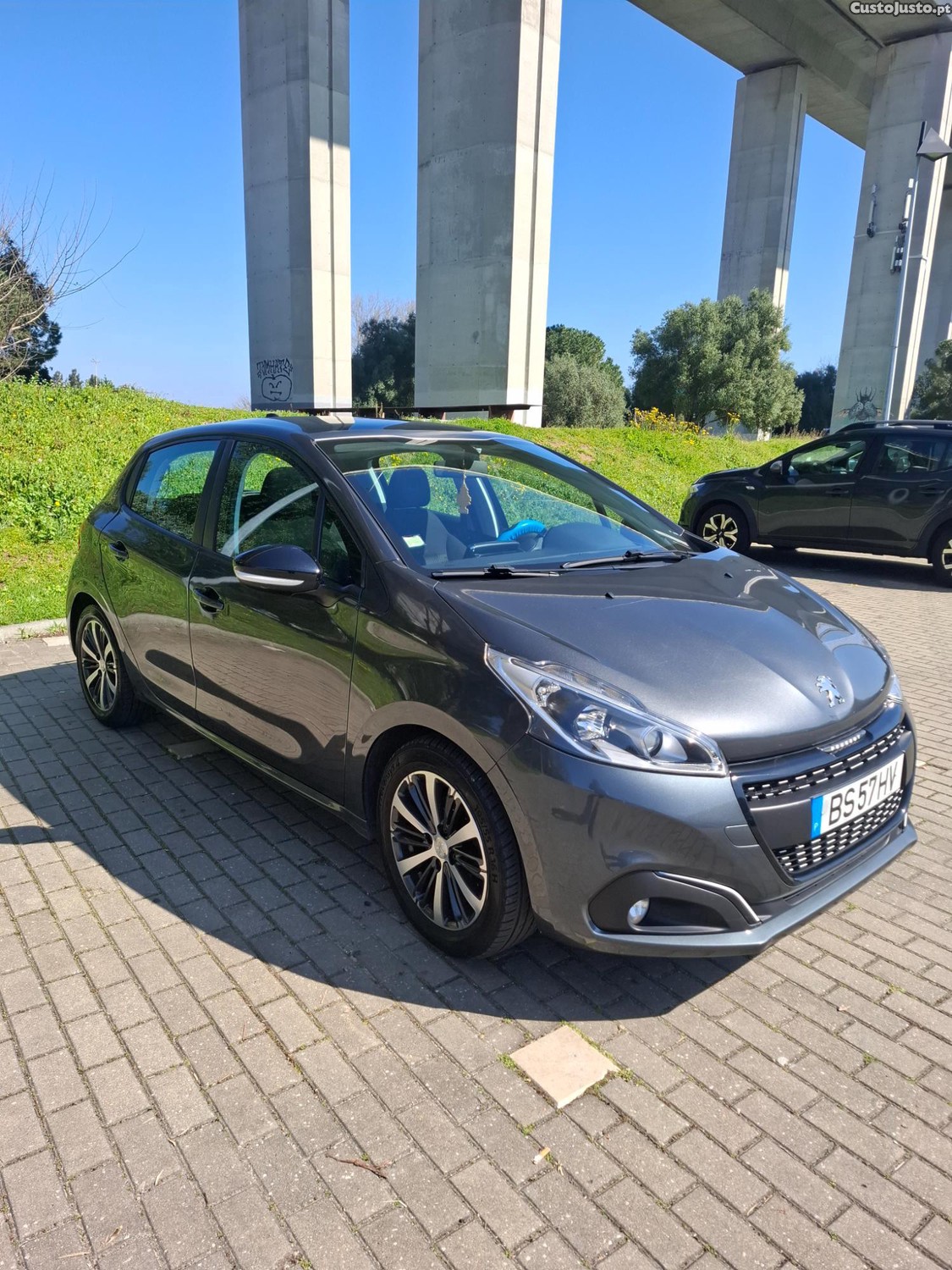 Peugeot 208 C — fotografia 6