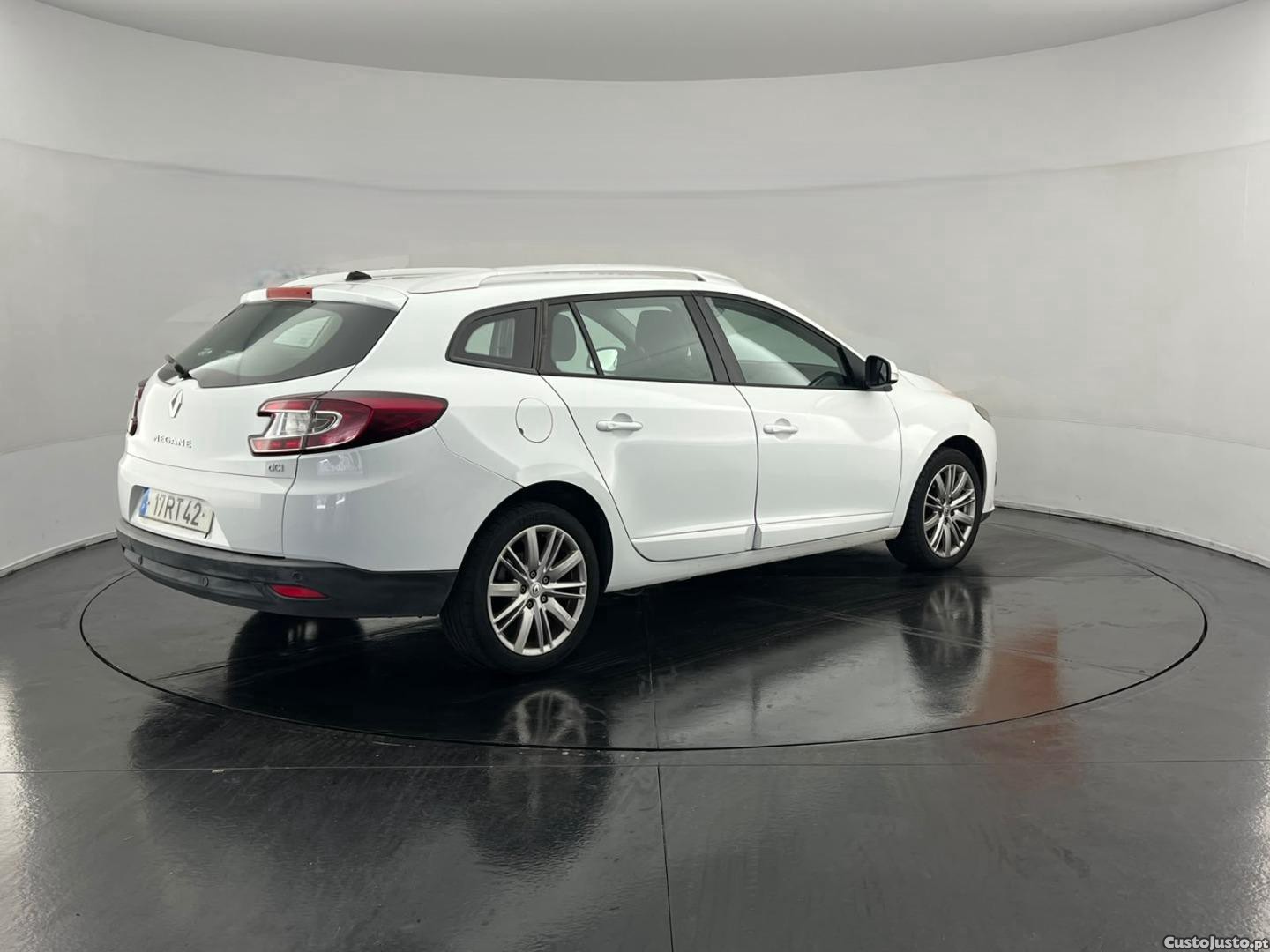 Renault Mégane GRANDTOUR 1.5 DCi - 14 — photo 2